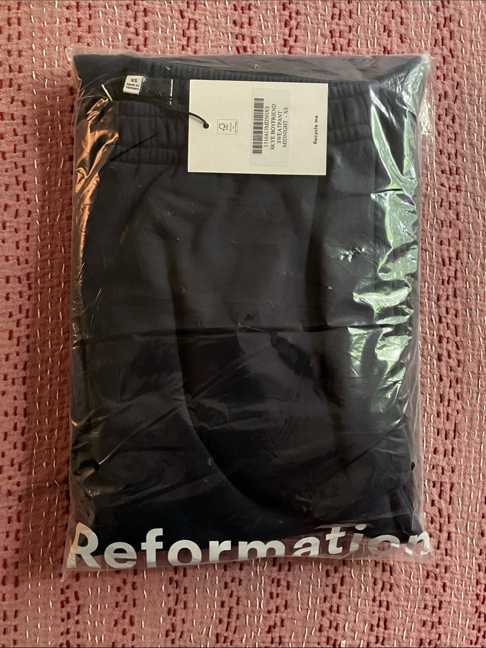 Reformation skye boyfriend sweatpant , midnight , size xs , new with tags